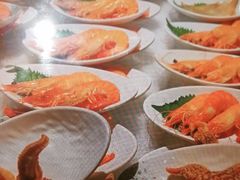 -雍容荟帝王蟹活龙虾展台自助(IFS黑金店)
