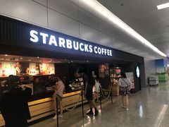 门面-星巴克(浦东机场T2到达店)