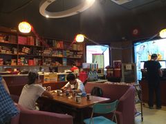 汇佳桌游咖啡馆(徐汇旗舰店)-汇佳桌游剧本咖啡馆(万体馆旗舰店)