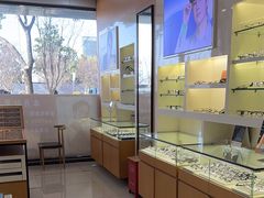 -光明眼镜·蔡司授权(徐泾店)