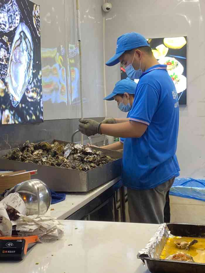 蚝村长(八一路总店)-"来重庆解放碑逛的,一定要来,八一路好吃街.