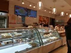 面包甜点陈列柜-老大昌(淮海中路店)