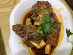羊骨头-新兴羊肉砂锅