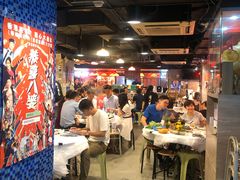 大堂-鲜入围煮花胶鸡海鲜火锅