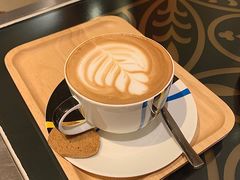 拿铁咖啡-深圳威尼斯英迪格酒店-邻芙花廊下午茶·NINFA GALLERY·蛋糕·咖啡