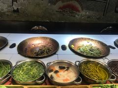 -闯关东东北农家菜(崂山石老人店)
