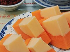 木瓜奶冻-广信牛奶甜品世家(台东店)