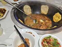 -鲁员外地锅鸡地锅鱼(古墩路店)
