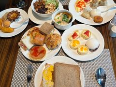 -BLU 全日制餐厅(上海安曼纳卓悦酒店)