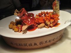 -吴越荣记苏州菜·松鼠桂鱼100%活鱼现做(月光码头店)