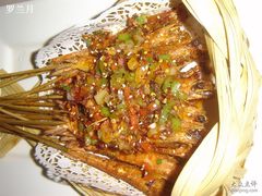 串串虾-小巴辣子川湘菜餐厅(星游城店)