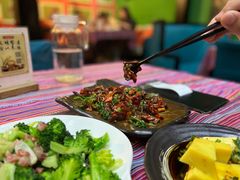 -香巴拉云南餐厅(华莱坞店)