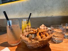 -三勾JJJ Burger&Coffee(梅溪湖店)