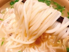 -亮亮面馆(经六路店)