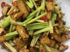 -建辉湖南土菜馆(南大街店)