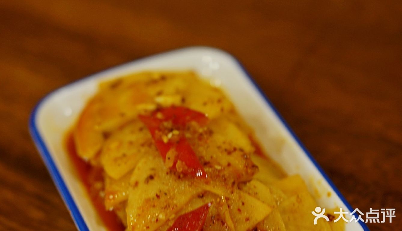 羊肉肥瘦相间，美味无穷，一点儿羊膻味都没有