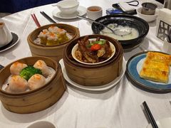 -广州中心皇冠假日酒店·百粤楼