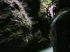 -龙水峡地缝景区