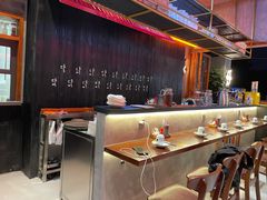-8PINTS八品脱·日料·烧鸟·精酿小酒馆(莘庄店)