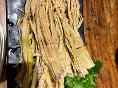 -老牌坊云南鱼豆花火锅(爱建店)