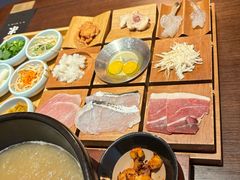 -银米·云南传统过桥米线(双廊黑金冠店)
