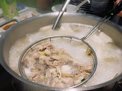 牛大骨茶树菇牛腩汤锅-黑山牛肉汤火锅(花城汇店)