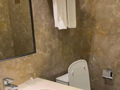 -蓝蔻酒店(深圳东站布吉万象汇店)