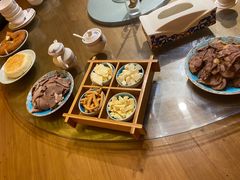 -蒙亨·阿木图赛(乌兰察布天恒广场店)