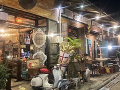 -席娜卡琳火车铁道夜市