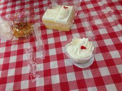 -红宝石·鲜奶小方·海派西点房(南丹店)