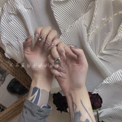 -一奈日式美甲美睫专门店