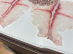 -老牌坊云南鱼豆花火锅(爱建店)