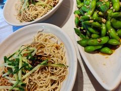 -肥肥虾庄·金牌油焖大虾(首义路店)
