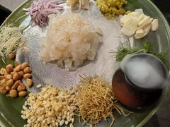 -得意咚瓜·顺德鱼生·冬瓜火锅(深圳首店)