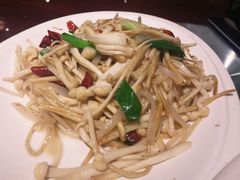 酸萝卜金针菇-易老头三样菜(南滨路总店)