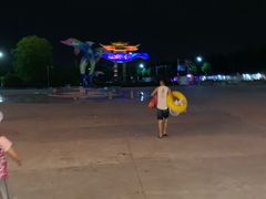 -汤山欢乐水世界