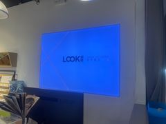 -LOOK眼镜·蔡司依视路配镜(宝山万达店)