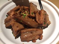 -卞氏菜根香(青羊万达店)