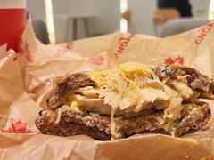 烤牛肉贝果堡-Tims天好咖啡·贝果(东方广场店)
