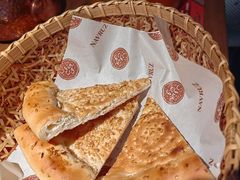 巴扎烤白馕-纳鲁孜·新疆特色餐厅(上海悦荟广场店)