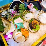 三八带妈妈来吃一绪啦！M9和牛草莓炒酸奶不限量