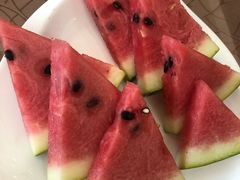 赠送的西瓜-丽华餐厅·天津菜(艳阳路店)
