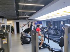 -超鹿运动(达信大厦店)