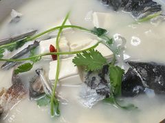 鱼头汤-宝荣鱼馆·临湖之宴(千岛湖店)
