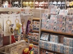 -名创优品(万达广场河东店)