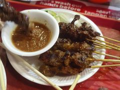 -东海岸人工湖美食村