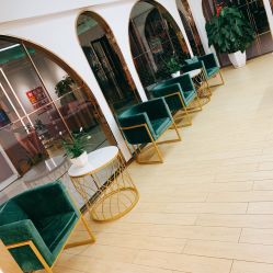 -BULB STUDIO 巴柏明星发型工作室