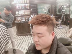 -海文先生国潮烫染男士理发馆