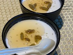 手工自制酸奶-巴扎美食·新疆菜·西域歌舞表演餐厅(新疆大厦店)