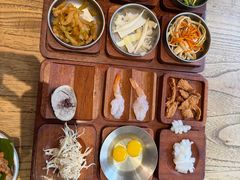 -银米·云南传统过桥米线(双廊黑金冠店)